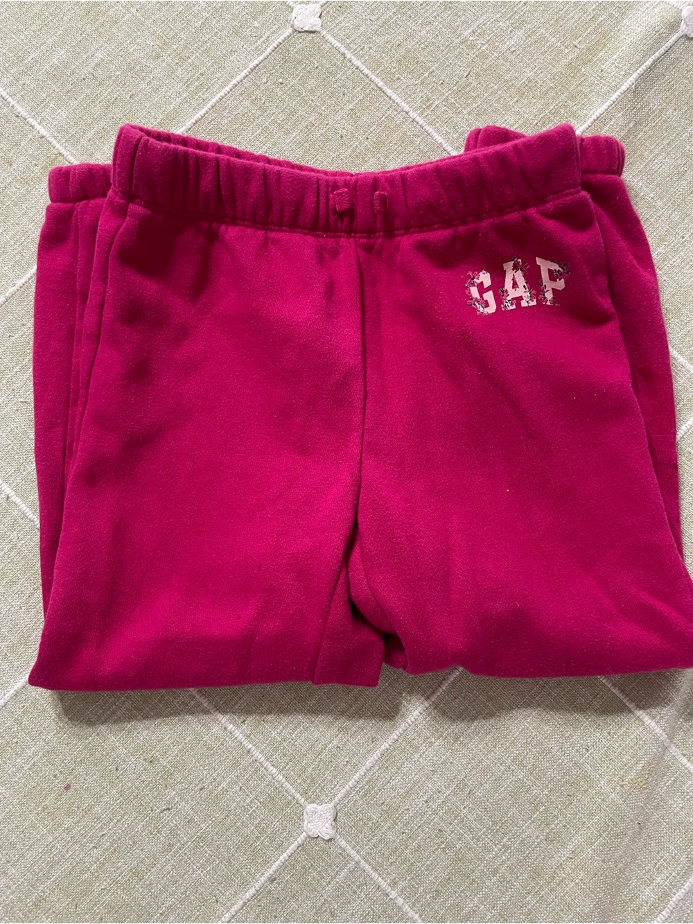 4- GAP Kids Fleece Joggers White Pink Blue